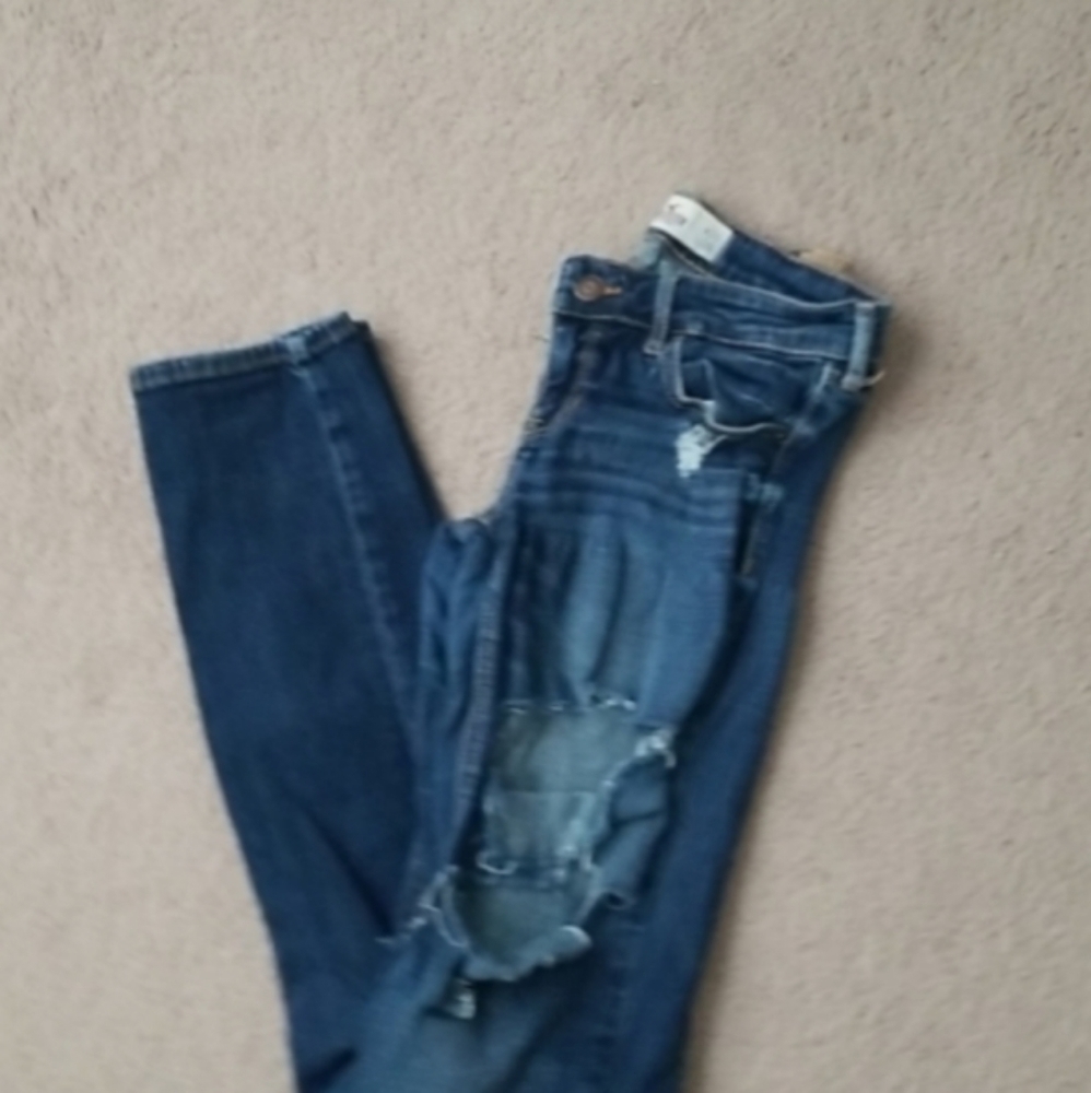 Hollister Women's Distressed Skinny Jeans